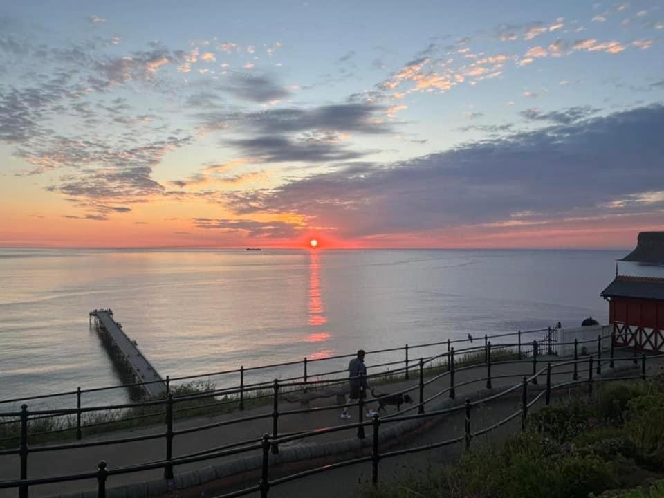 Captain'S Deck Beach Balcony Perfectlysaltburn Экстерьер фото